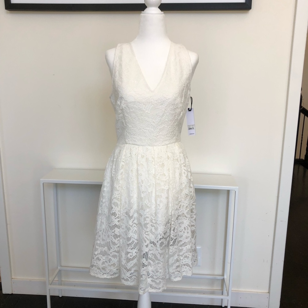 BB Dakota lace dress